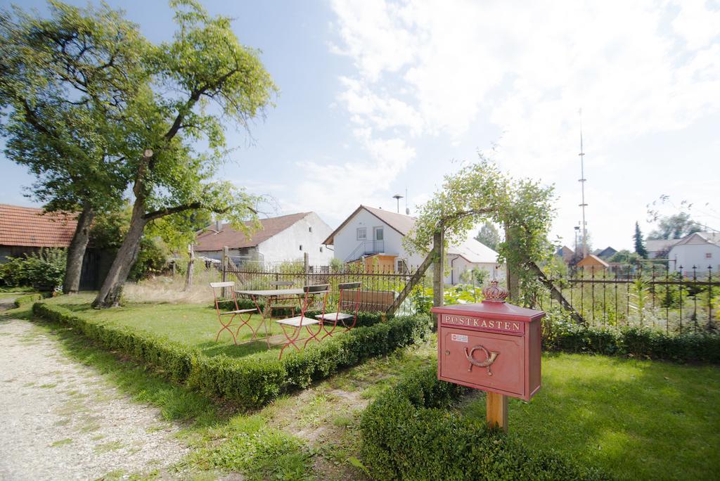 Historischer Pfarrhof Niederleierndorf Langquaid Habitación foto